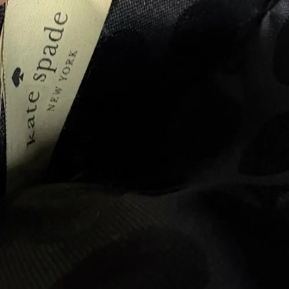 Kate Spade New York Highland Place Bee Wristlet Black Pebbled Leather Gold Zip